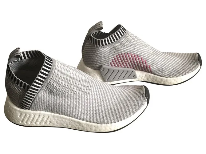 Adidas NMD slip-on gris talla 42 2/3 Negro Rosa Blanco 