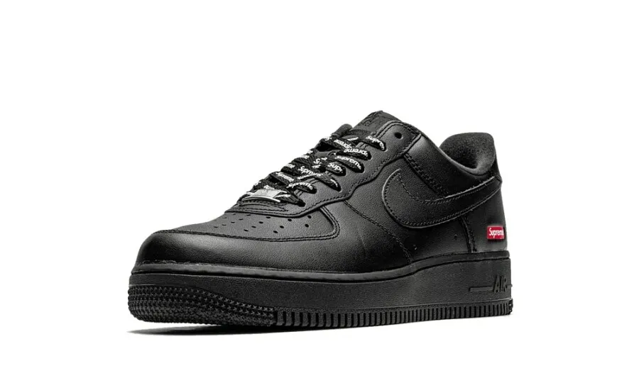 Nike Air Force 1 Low Supreme Black