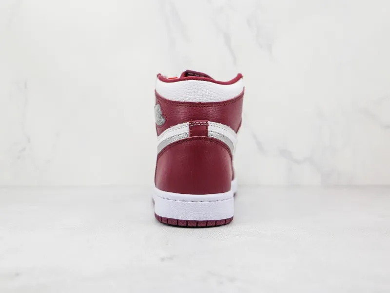 Nike Air Jordan 1 High “Bordeaux” Modelo 207H