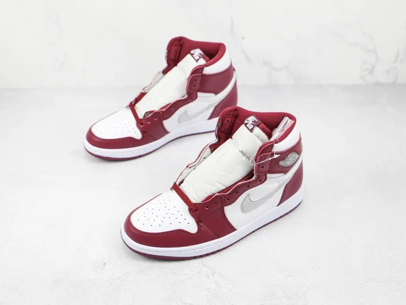 Nike Air Jordan 1 High “Bordeaux” Modelo 207H