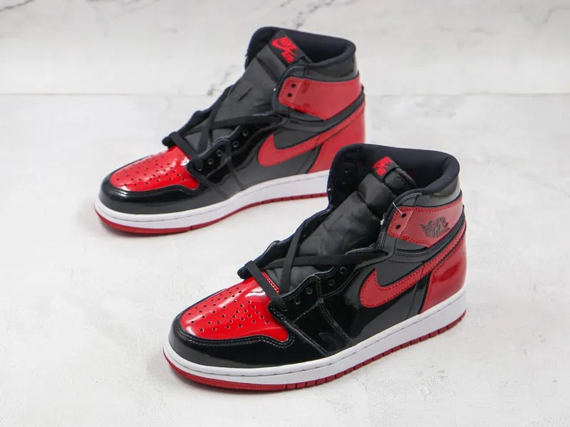 Nike Air Jordan 1 High “Bred Patent” Modelo 208H