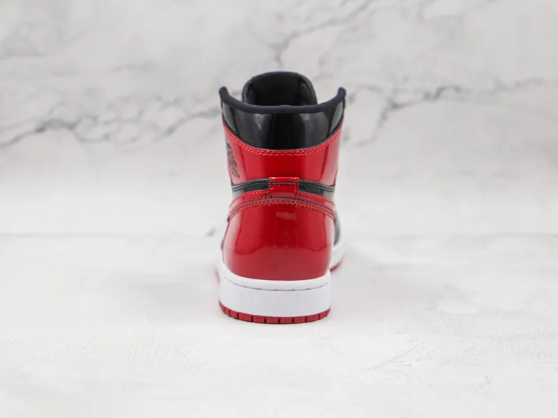 Nike Air Jordan 1 High “Bred Patent” Modelo 208H