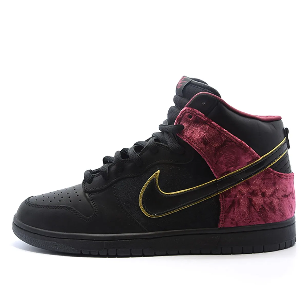 Nike SB Dunk High Premium "Bloody Sunday"