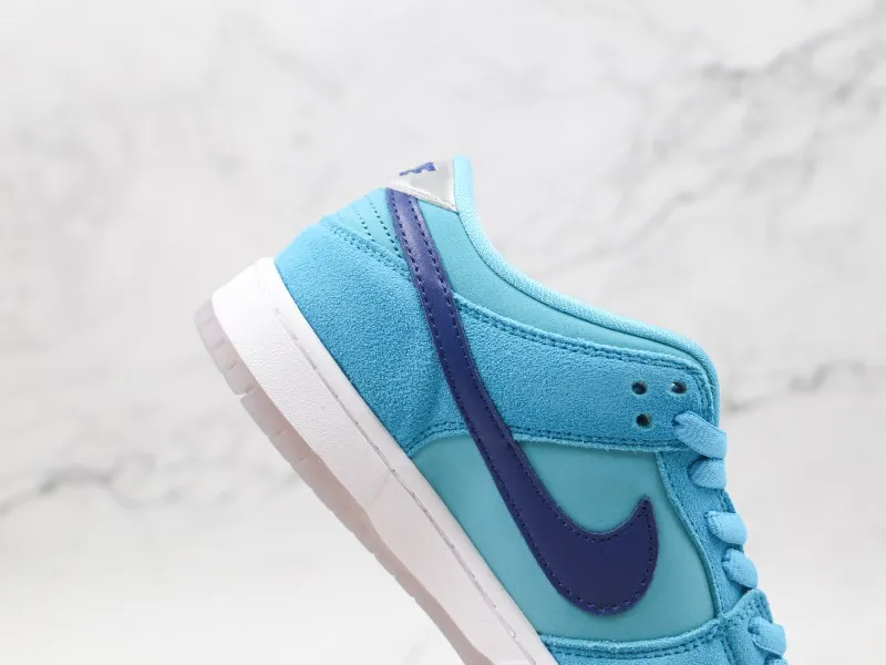 Nike SB Dunk Low Pro Blue Fury Modelo 122H