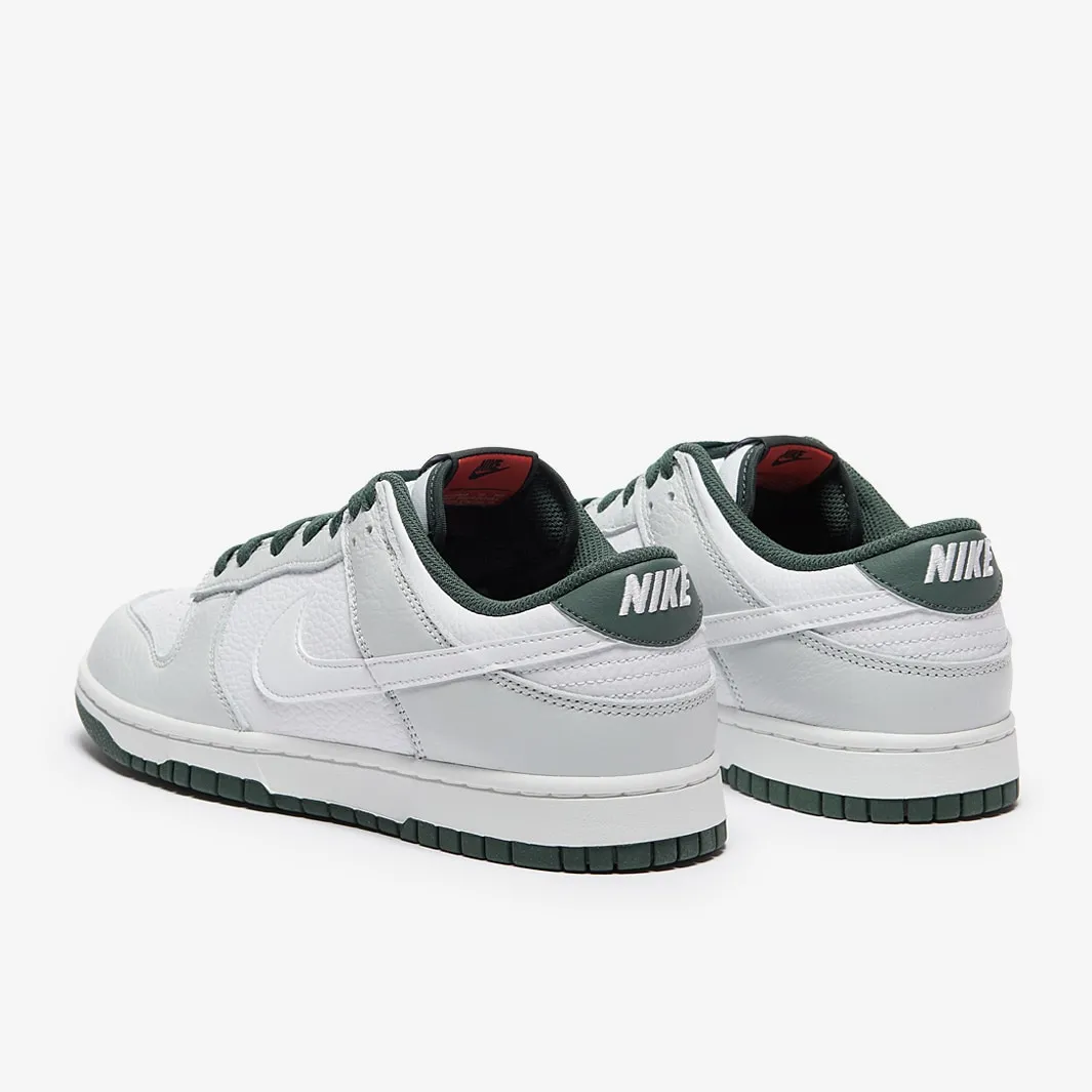 Nike Sportswear Dunk Low Retro SE