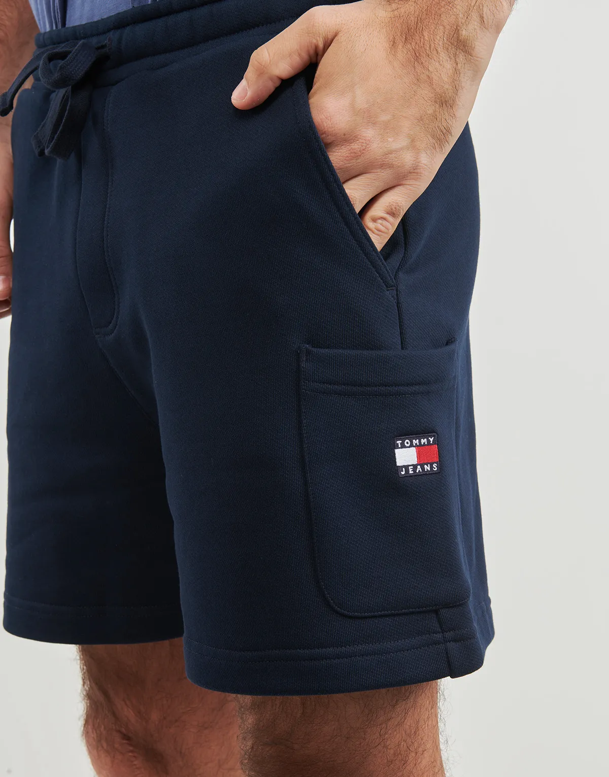 TJM BADGE CARGO SHORT